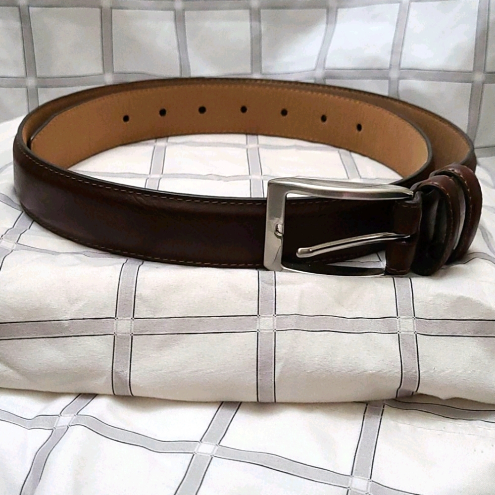 Docker's Men's Belt Size Med